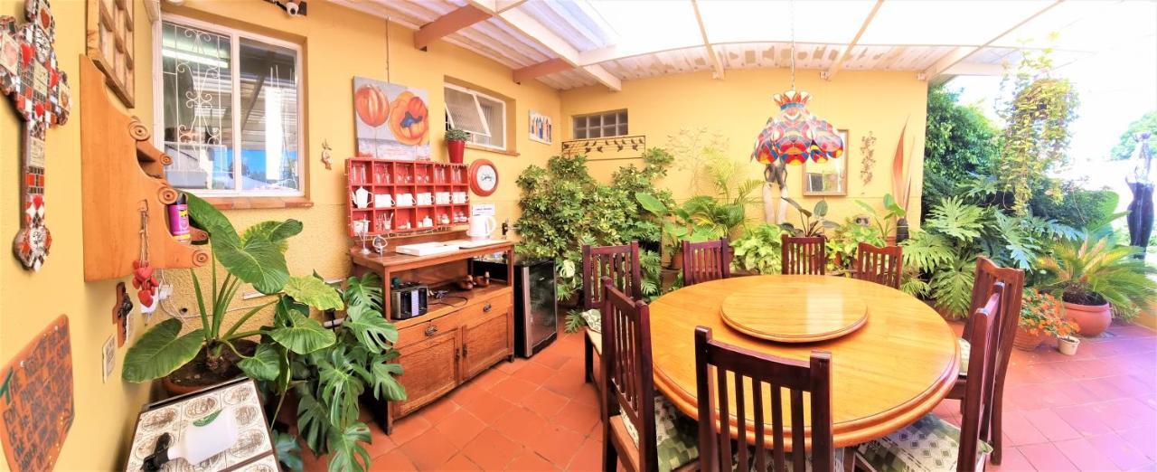 Beau & I Bed and Breakfast Graaff-Reinet Exteriör bild
