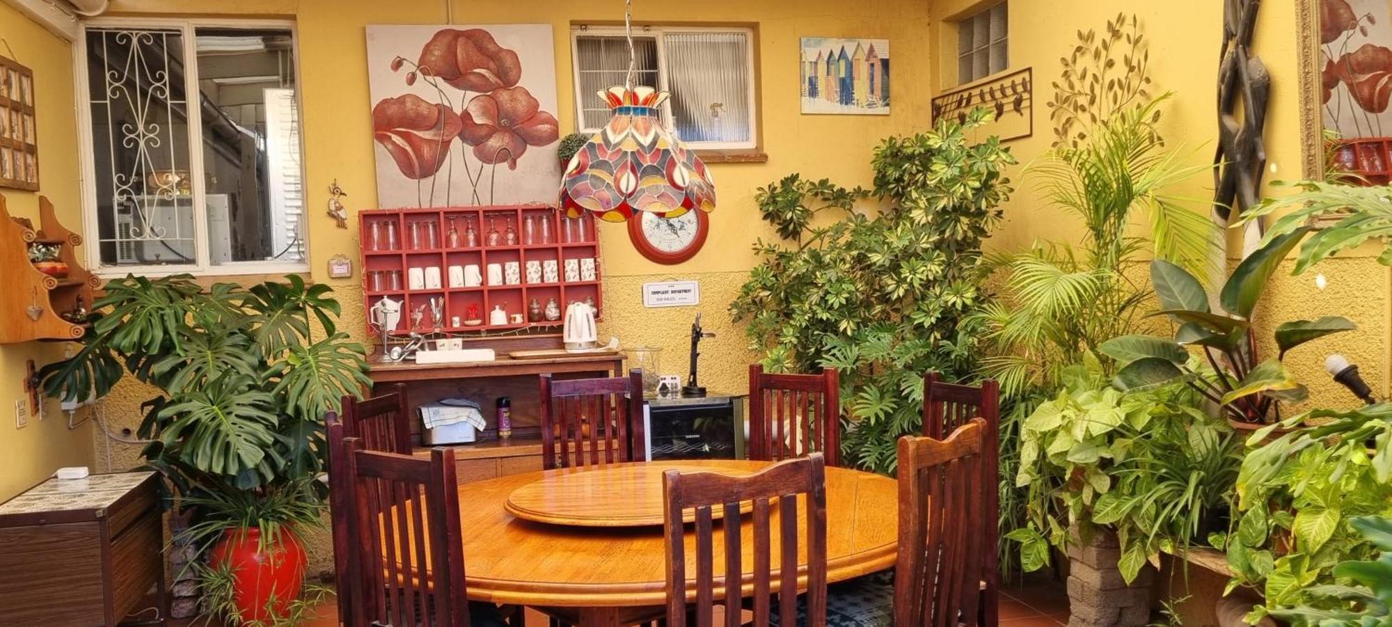 Beau & I Bed and Breakfast Graaff-Reinet Exteriör bild
