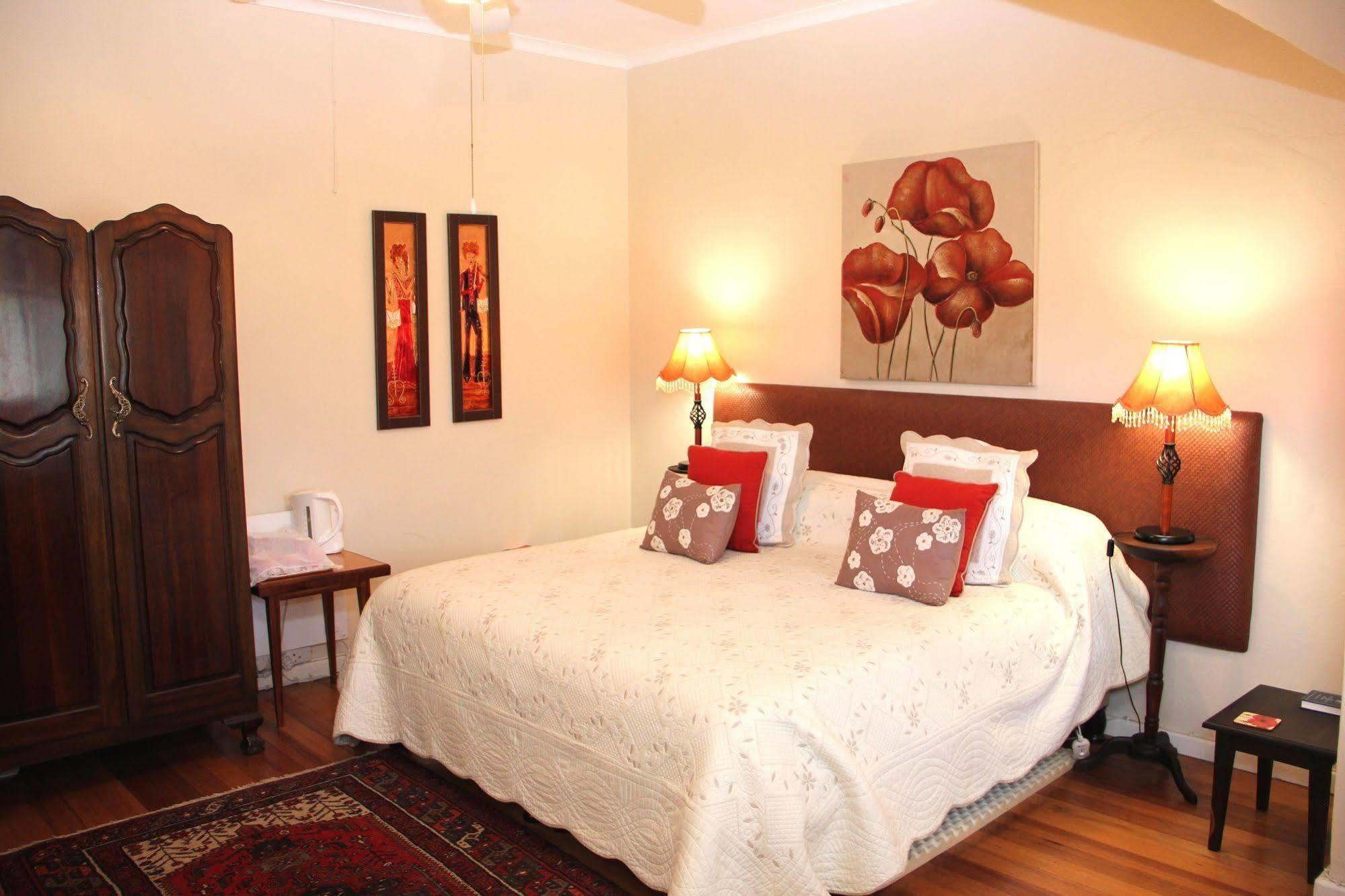 Beau & I Bed and Breakfast Graaff-Reinet Exteriör bild